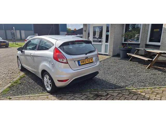 Ford Fiesta 1.0 Celebration 2016 Benzine 4