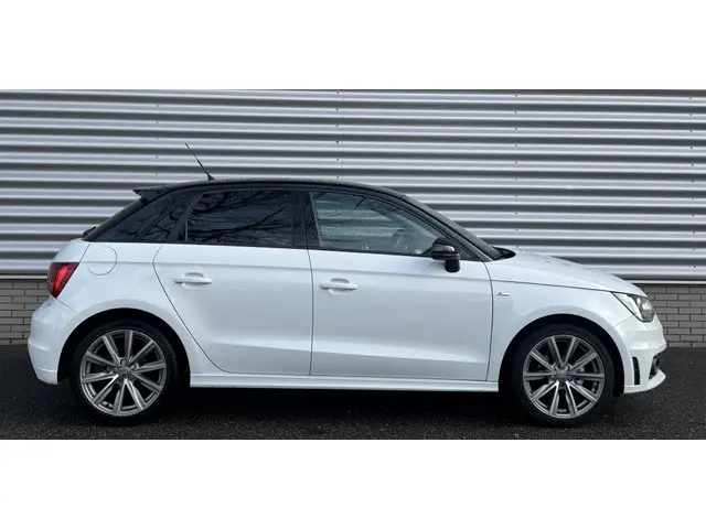 Audi A1 Sportback 1.2 TFSI S Line 140 PK 2013 Benzine 10