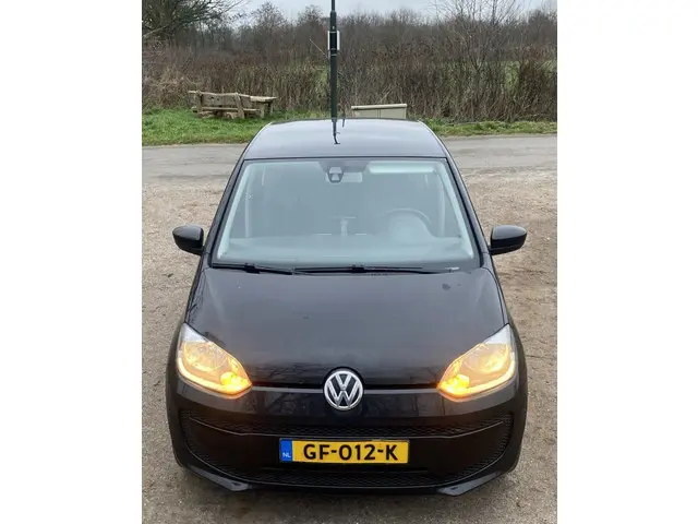 Volkswagen up! 1.0 move up! BlueM. 2015 Benzine 14