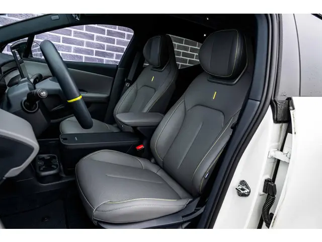 Lynk & Co 02 More 66 kWh 2026 Elektrisch 7