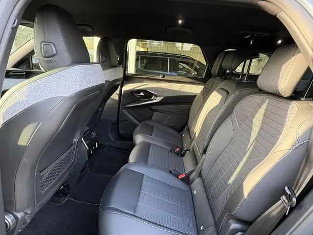 Peugeot 5008 1.2 Hybrid 145 GT 2025 Hybride Benzine 11