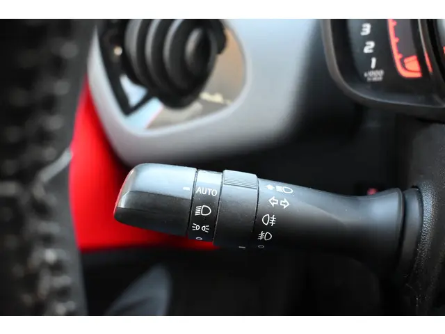 Peugeot 108 1.0 e-VTi Allure TOP! 2018 Benzine 37