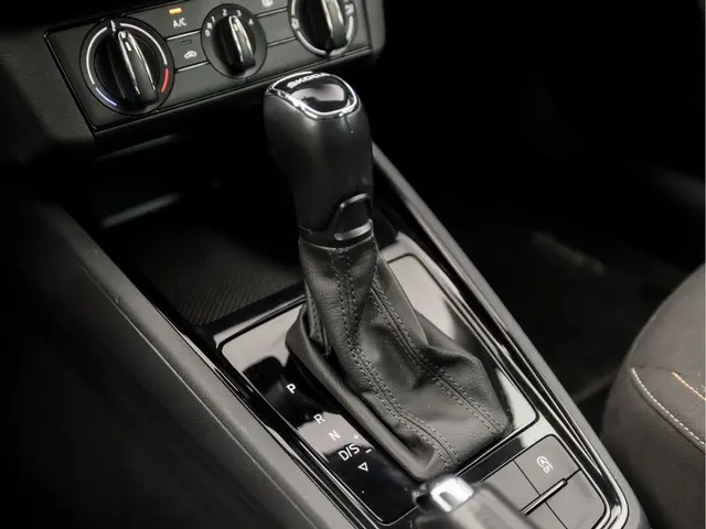 Škoda Kamiq 1.0 TSI Sport 2020 Benzine 10