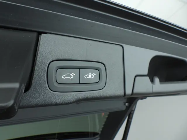 Volvo XC60 2.0 B4 Inscription 2022 Benzine 38