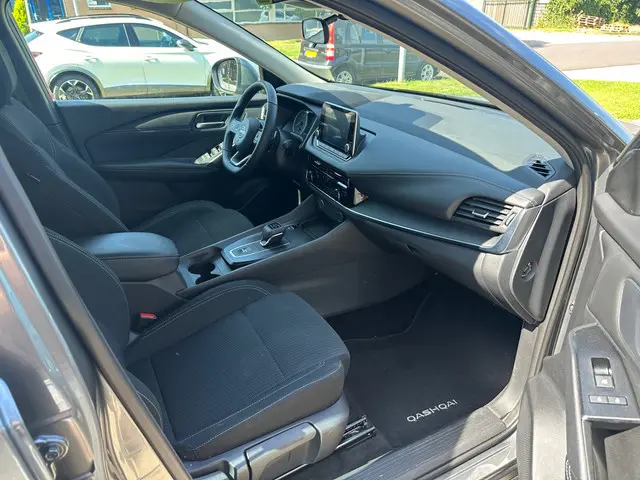 Nissan QASHQAI 1.3 MHEV 2023 Hybride Benzine 17
