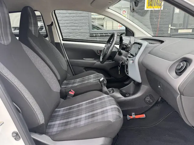 Peugeot 108 1.0 e-VTi Active 2019 Benzine 11