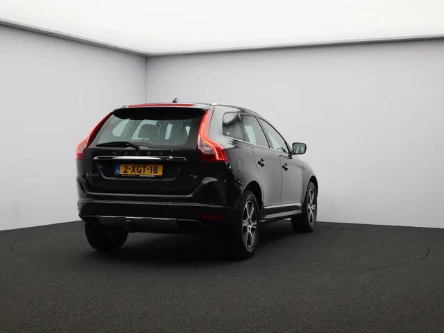 Volvo XC60 2.0 T5 FWD Summum 2014 Benzine 24
