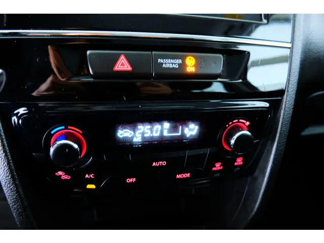 Suzuki Vitara 1.6 Exclusive 2016 Benzine 24