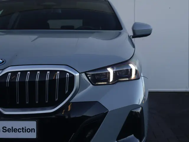 BMW 5 Serie Touring 530e 2024 Hybride Benzine 6