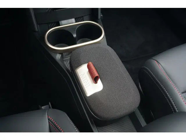 MINI 3-Deurs Cooper C 2025 Benzine 15
