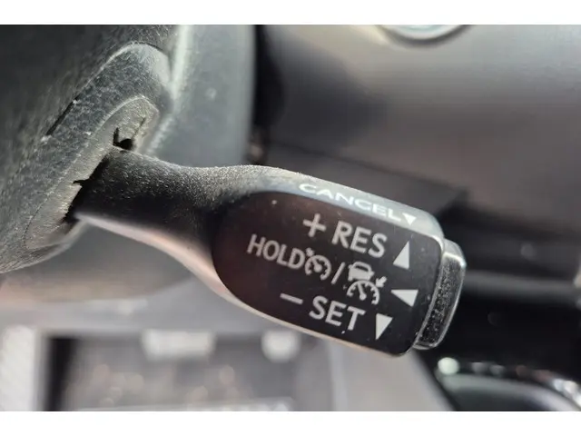 Toyota C-HR 1.8 Hybrid Dynamic 2021 Hybride Benzine 23