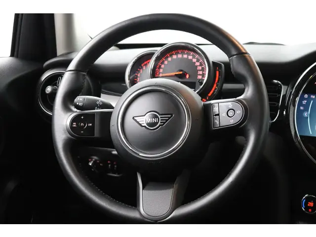 MINI Cooper 1.5 Classic 2023 Benzine 25