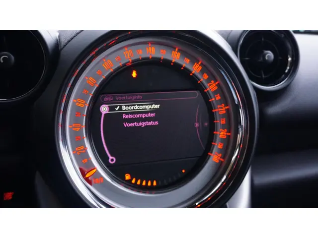 MINI Countryman 1.6 122pk Knockout Edition 2014 Benzine 31