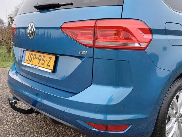 Volkswagen Touran 1.2 TSI Highline 7p 2017 Benzine 18