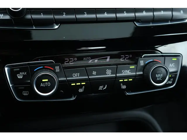 BMW X1 sDrive20i Executive Edition 2019 Benzine 16