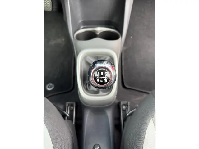 Toyota Aygo 1.0 VVT-i x-wave 2016 Benzine 30