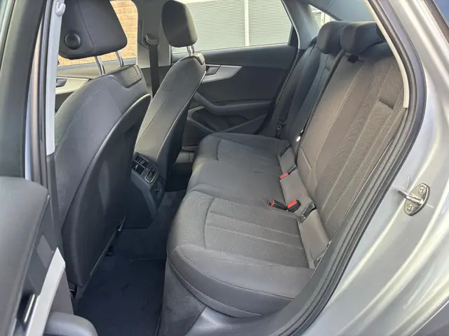 Audi A4 Limousine 1.4 TFSI Pro Line 2016 Benzine 17