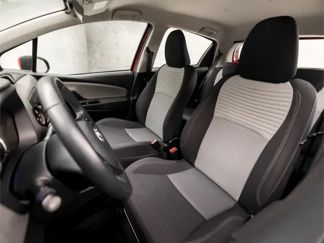 Toyota Yaris 1.0 VVT-i Sport 2017 Benzine 13