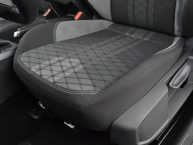 Volkswagen Polo 1.0 TSI 110pk DSG R-Line 2024 Benzine 14