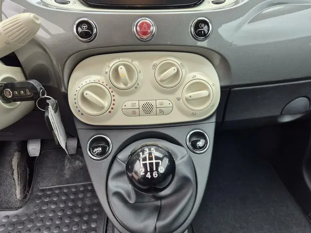 Fiat 500 1.0 Hybrid Lounge 2020 Benzine 18