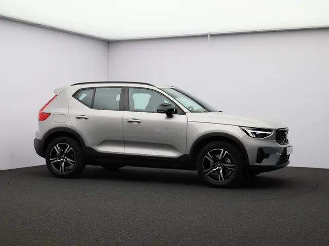 Volvo XC40 2.0 B4 Plus Dark 2025 Benzine 30