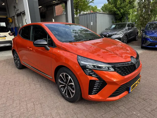 Renault Clio 1.0 TCe 90 Techno+Pack Winter! 2024 Benzine 3