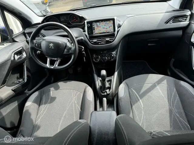 Peugeot 208 1.0 VTi Active 2013 Benzine 10