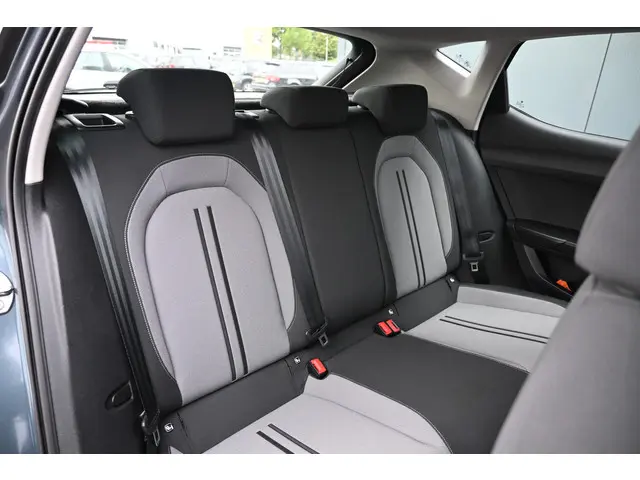 SEAT Leon 1.0 TSI Style Business Intense 2021 Benzine 23