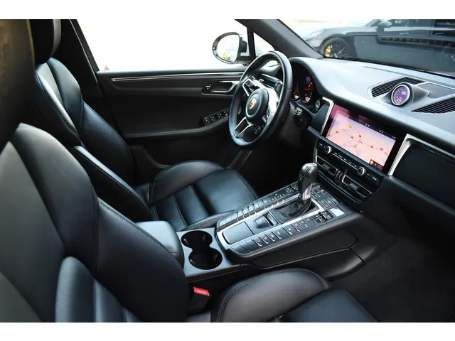 Porsche Macan 2.0 PDK 2019 Benzine 37