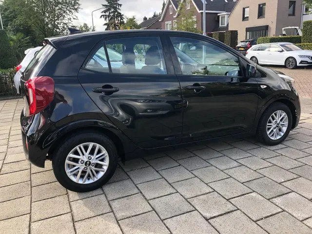Kia Picanto PICANTO1.0 DPi DynamicLine 2021 Benzine 4