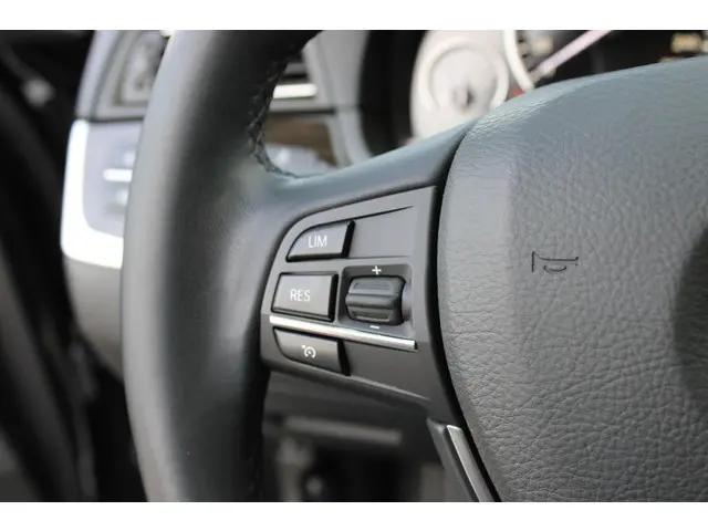 BMW 5 Serie 520i Executive 2014 Benzine 22