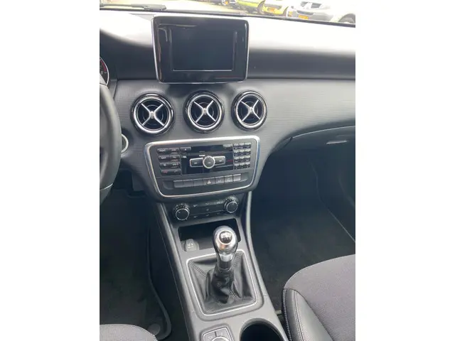 Mercedes-Benz A-Klasse 180 4U3 2013 Benzine 12