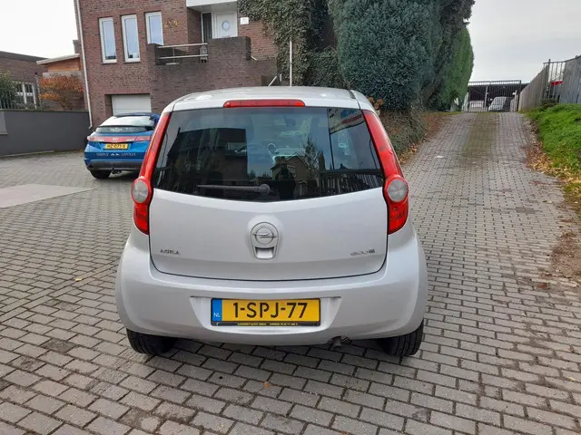 Opel Agila 1.0 Berlin 2013 Benzine 6