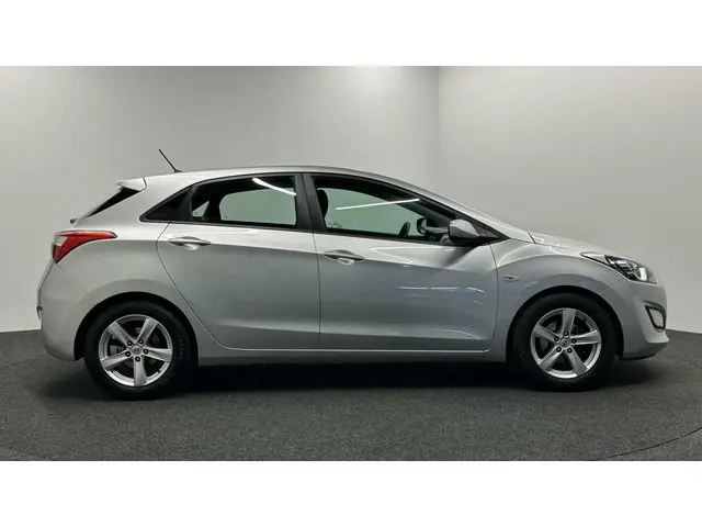 Hyundai i30 1.4 |Airco|Lichtmetaal| 2014 Benzine 9