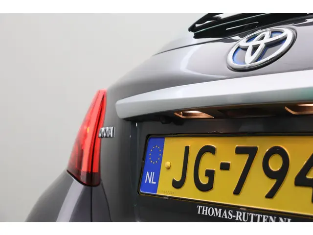 Toyota Yaris 1.5 Hybrid Aspiration 2015 Hybride Benzine 28