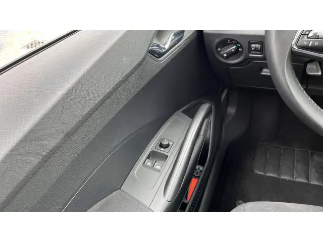 Škoda Fabia 1.0 TSI Active 2024 Benzine 14