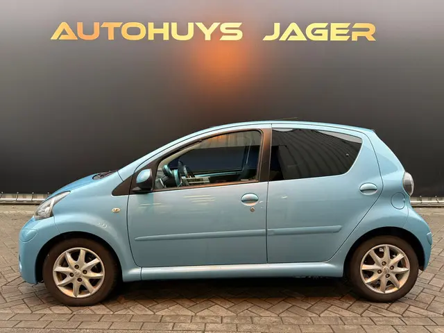 Toyota Aygo 1.0 VVT-i Dynamic Blue Automaat 2013 Benzine 4