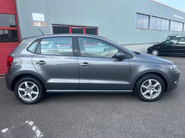 Volkswagen Polo 1.2 TSI highline 2014 Benzine 8