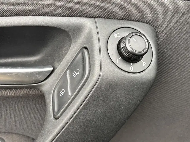 Volkswagen Polo 1.0 Lounge Edition 2015 Benzine 23