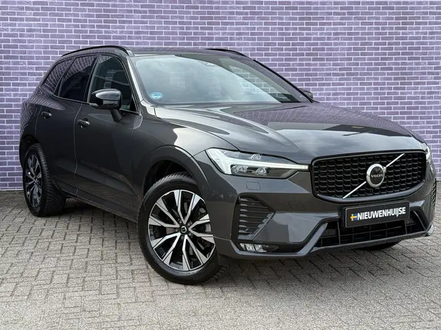 Volvo XC60 B4 D AWD Plus Dark 2023 Diesel 32