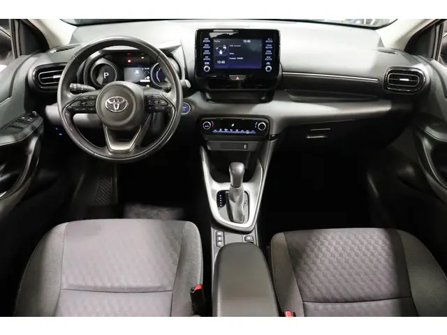 Toyota Yaris 1.5 Hybrid Dynamic, 2022 Hybride Benzine 3