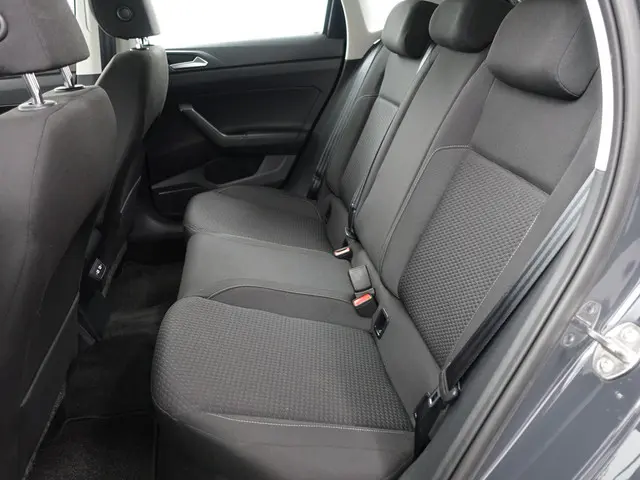 Volkswagen Polo 1.0 TSI R Line+ 2021 Benzine 34