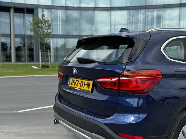 BMW X1 sDrive20i High Executive 2019 Benzine 7