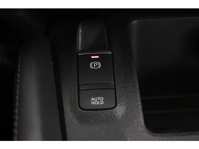 Nissan QASHQAI 1.3 DIG-T N-Connecta 2020 Benzine 24