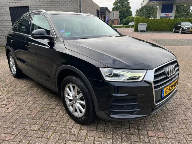 Audi Q3 1.4 TFSI CoD Adrenalin Automaat 2016 Benzine 4