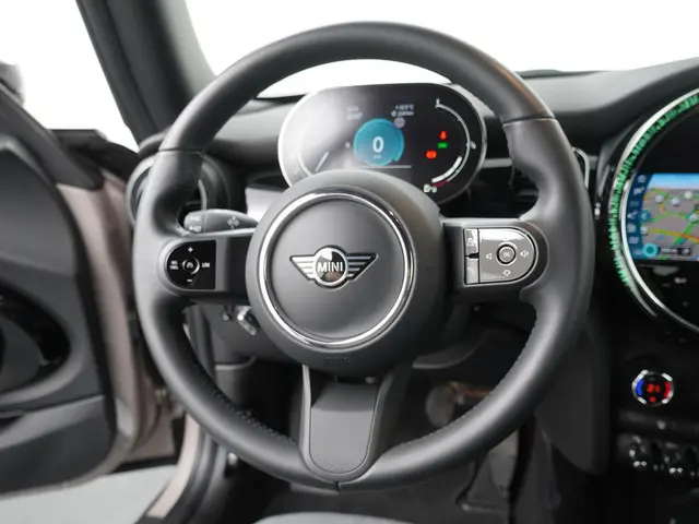 MINI Cooper 1.5 Classic 2023 Benzine 2