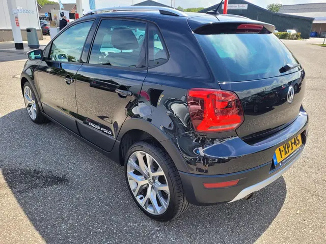 Volkswagen Polo 1.2 TSI Cross 2014 Benzine 4