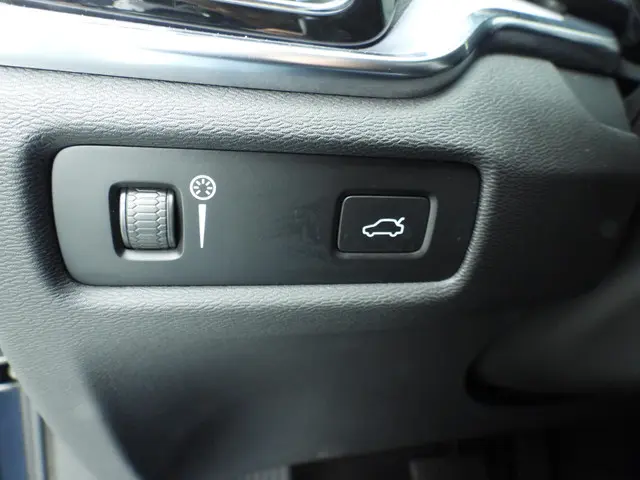 Volvo V60 2.0 B4 MHEV diesel R-Design 2021 Diesel 42