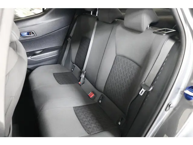 Toyota C-HR 2.0 Hybrid Bi-Tone 2020 Hybride Benzine 6