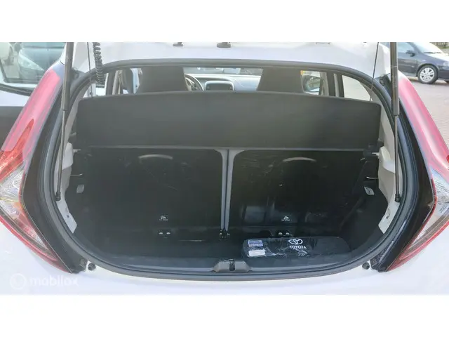 Toyota Aygo 1.0 VVT-i X Play 2022 Benzine 12